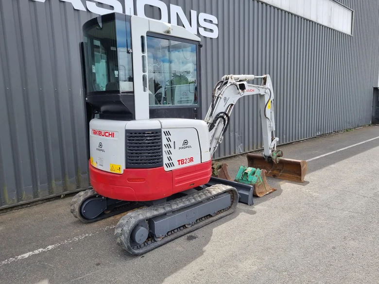 Mini pelle occasion TAKEUCHI TB23RA