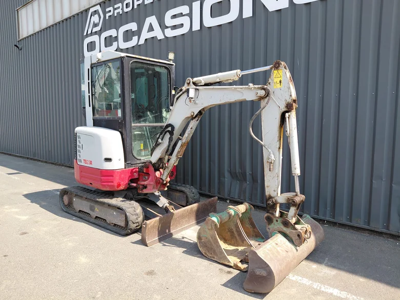 Mini pelle occasion TAKEUCHI TB23RA