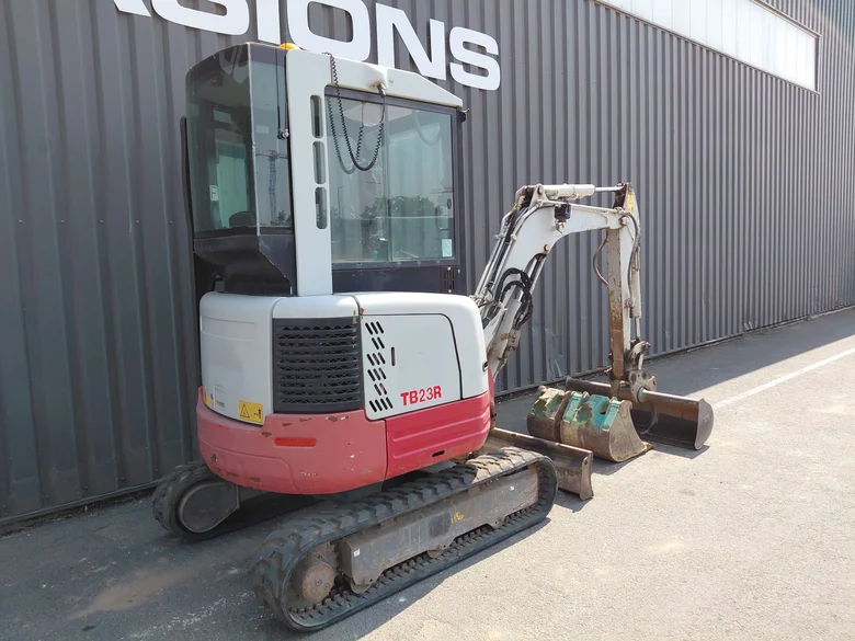 Mini pelle occasion TAKEUCHI TB23RA