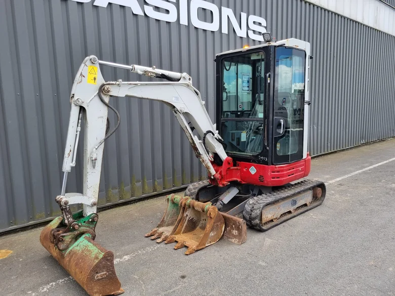 Mini pelle occasion TAKEUCHI TB23RA