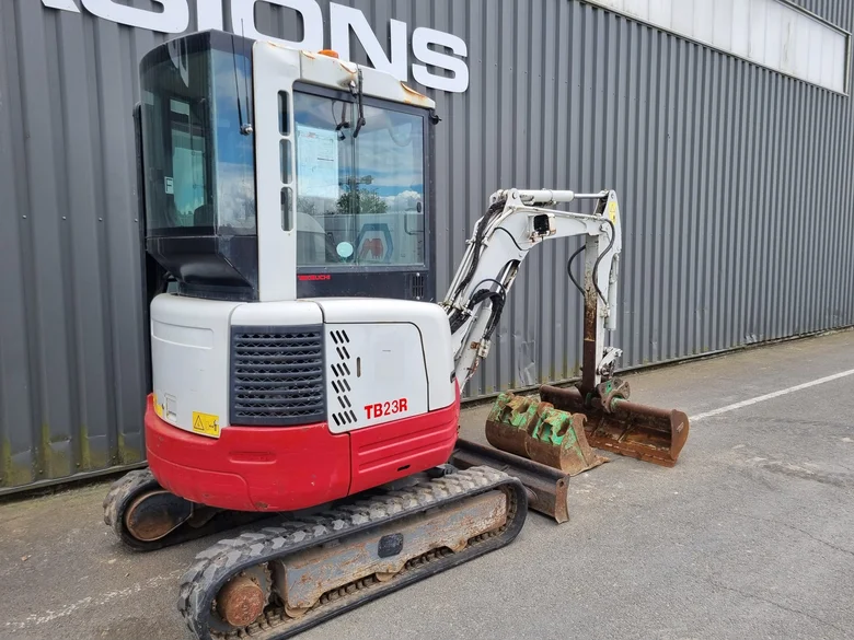 Mini pelle occasion TAKEUCHI TB23RA
