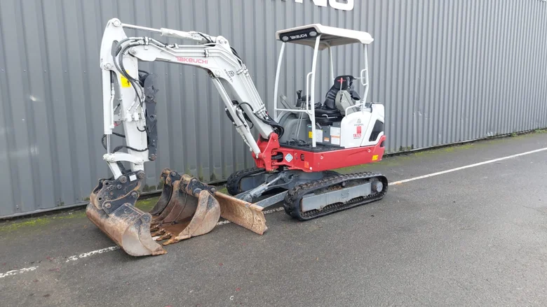 Mini pelle occasion TAKEUCHI TB225SL