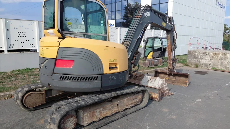 Mini pelle occasion VOLVO ECR58