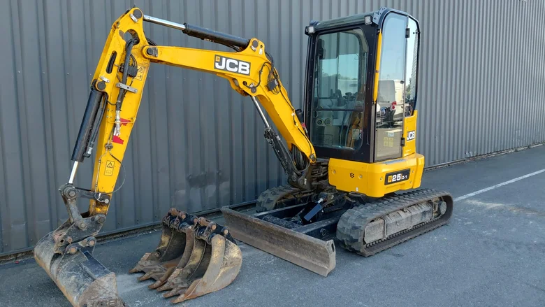 Mini pelle occasion JCB 25Z CAB