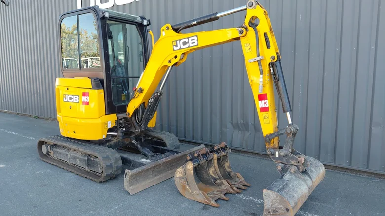 Mini pelle occasion JCB 25Z CAB