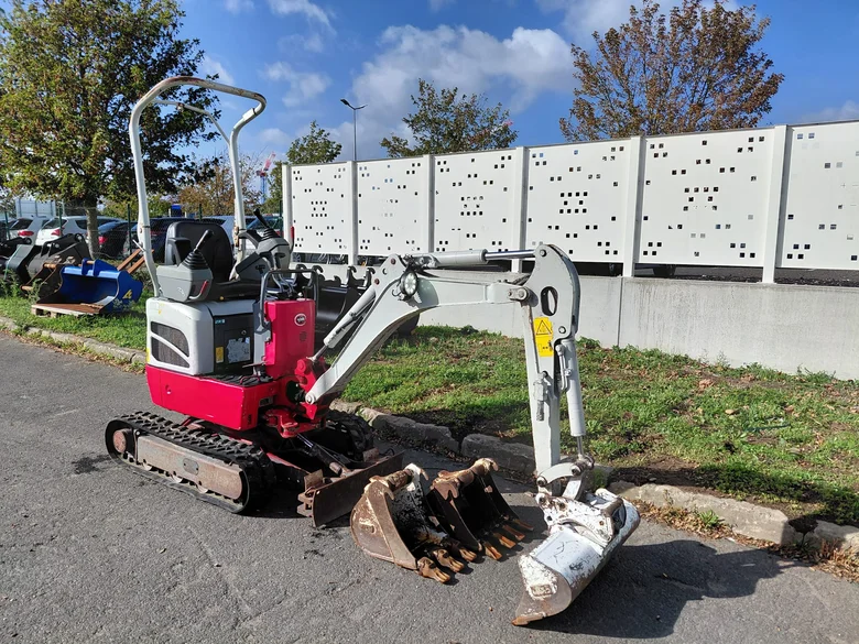 Mini pelle occasion TAKEUCHI TB210R