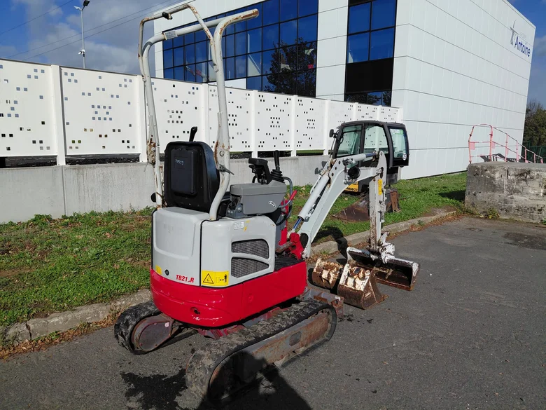 Mini pelle occasion TAKEUCHI TB210R