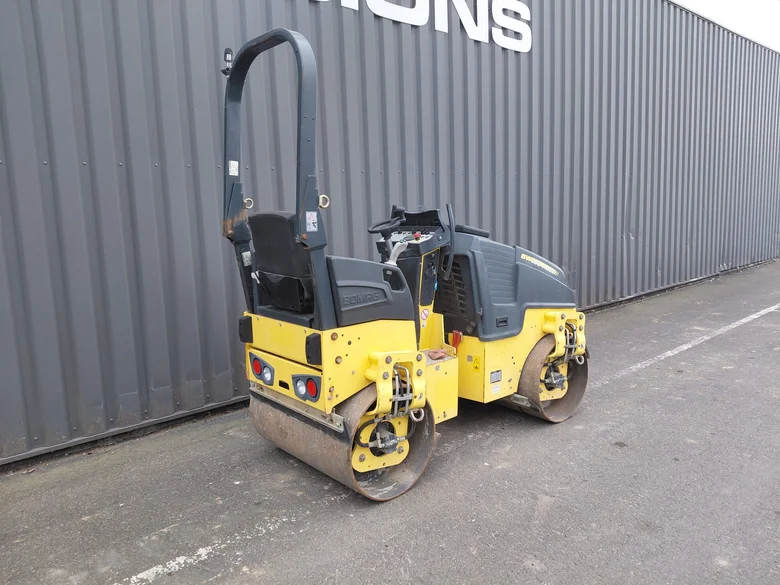 Compacteur occasion BOMAG BW100ADM