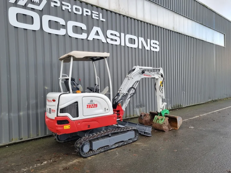 Mini pelle occasion TAKEUCHI TB225SL