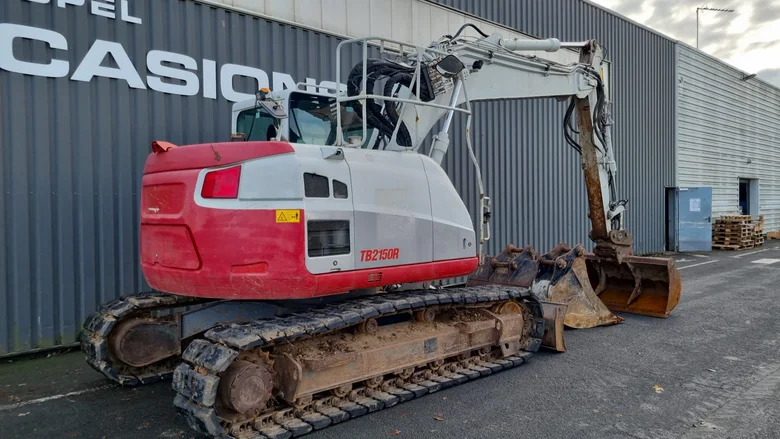 Pelle sur chenille occasion TAKEUCHI TB2150R